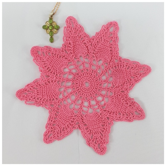 Crochet Star Design Doily. - Picture 3 of 8